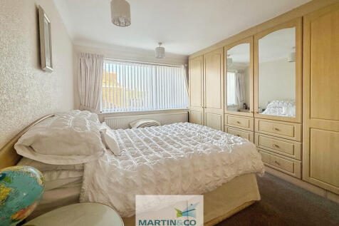 30a28678--4E39-80...