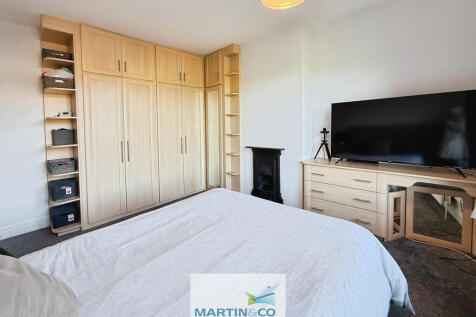 e72afa4f--4A15-B2...