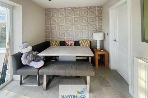 cd2081d1--4371-9C...