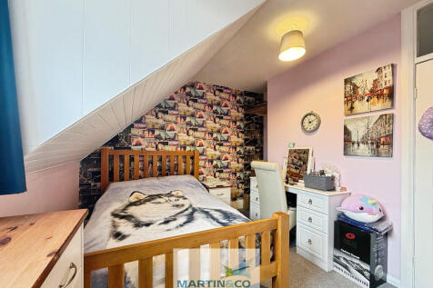 bb0300bd--4D9C-82...