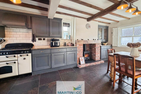 921119b0--48BF-A5...