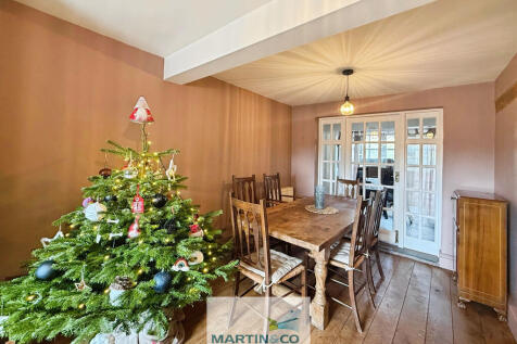 e4ab9742--46DD-AF...