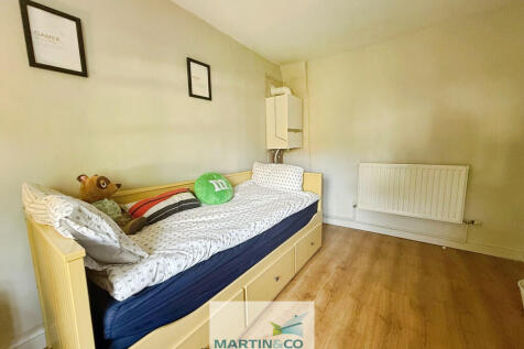 c07e7533--4468-8E...