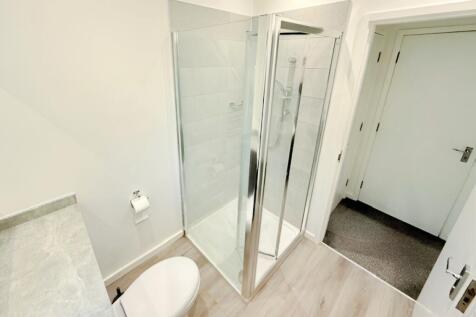 pbox-bathroom-280151.jpg