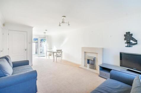 4 Highcliffe Court-1.jpg