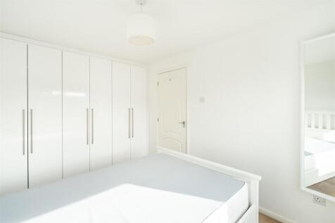 4 Highcliffe Court-9.jpg