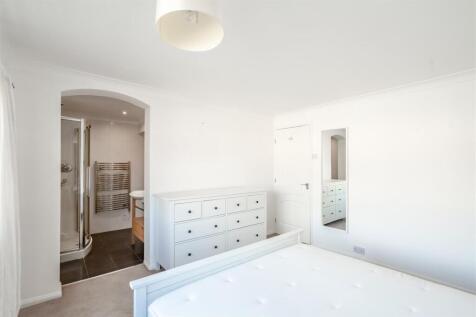 4 Highcliffe Court-1-2.jpg