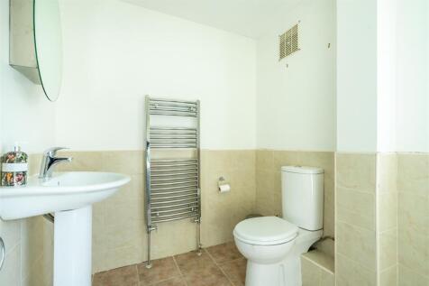 4 Highcliffe Court-14.jpg
