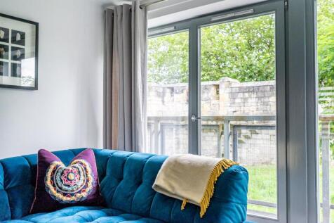 Mcquades (12) walls.jpg