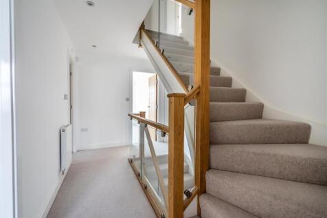 Mount Vale Gardens (6) landing .jpeg