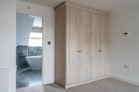 Mount Vale Gardens (6) master bedroom 2.jpeg