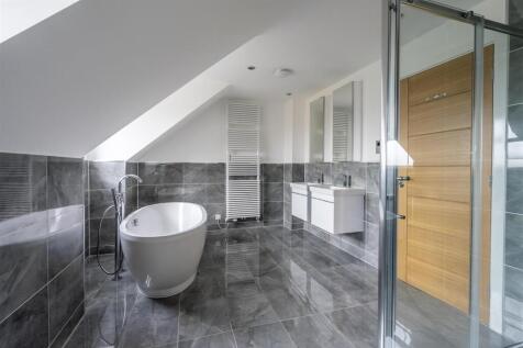 Mount Vale Gardens (6) master ensuite bathroom .jp