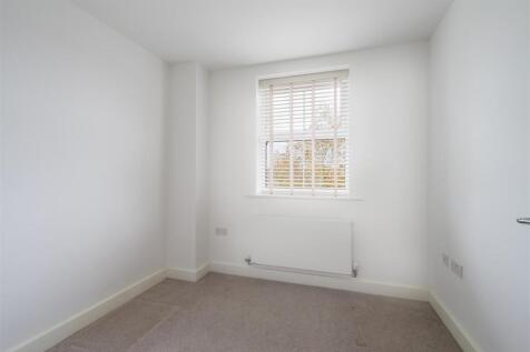 Mount Vale Gardens bed 5 or study.jpeg