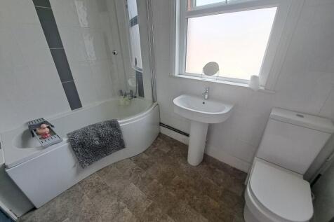BATHROOM / WC