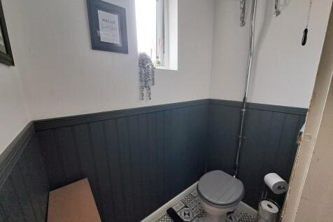 CLOAKROOM / WC