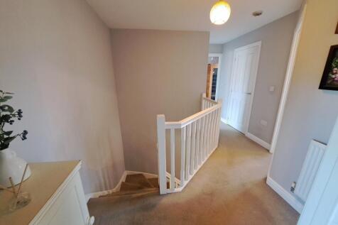 GALLERIED LANDING
