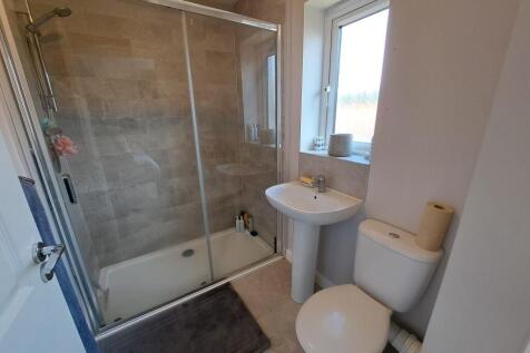 EN SUITE SHOWER/WC
