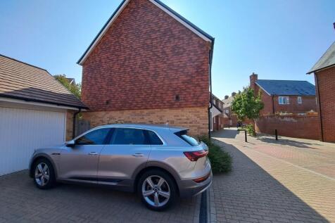 GARAGE &amp; DRIVEWAY