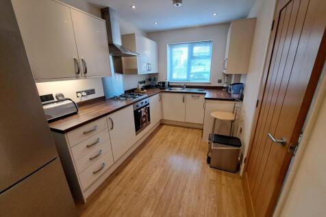 KITCHEN/B&#39;FAST ROOM