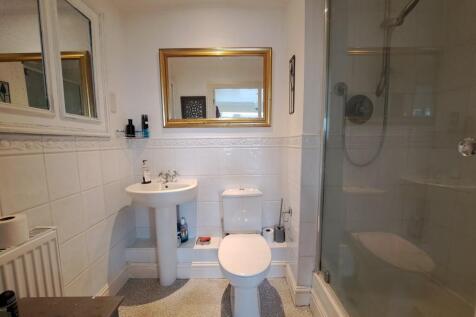 EN SUITE SHOWER/WC