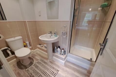 EN SUITE SHOWER/WC