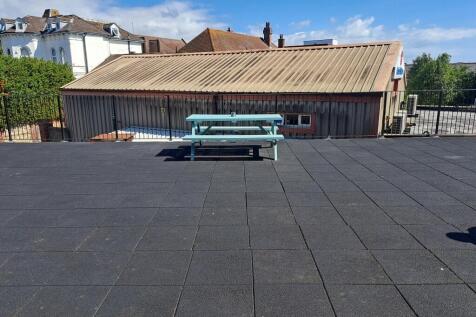 ROOF TERRACE