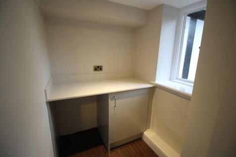 Kitchen/UT area