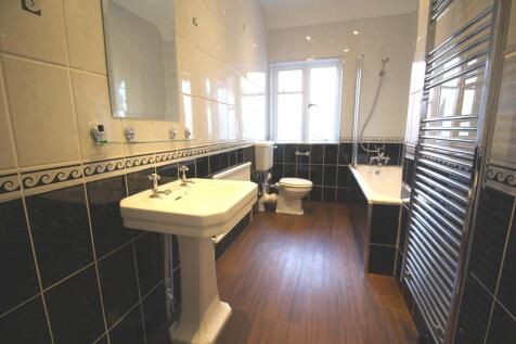 2nd bathroom/W/C