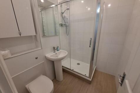 SHOWER ROOM / WC