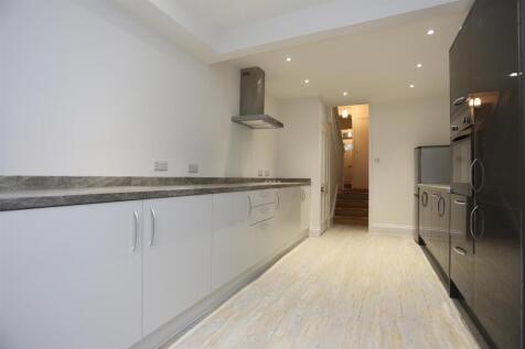 36 Shelley Road Kitchen (1).JPG