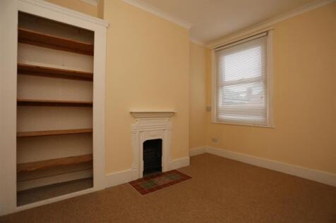 36 Shelley Road Bed 2.JPG