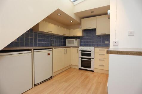 15A Eaton Place Kitchen (2).JPG