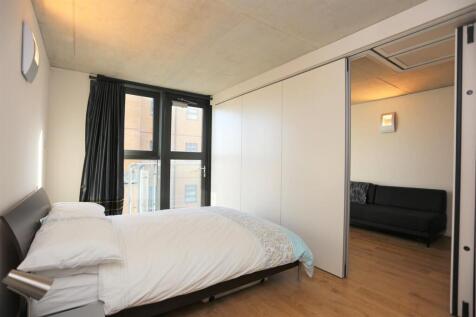 8, 1a Connaught Road Bed 1 (3).JPG
