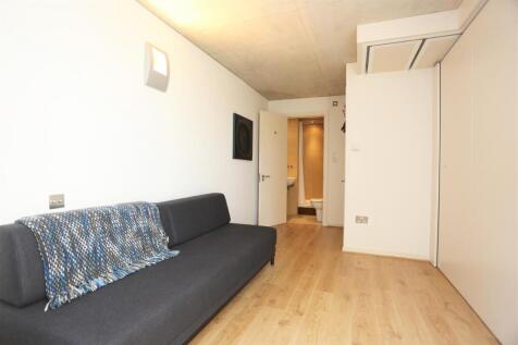 8, 1a Connaught Road Bed 2 (2).JPG
