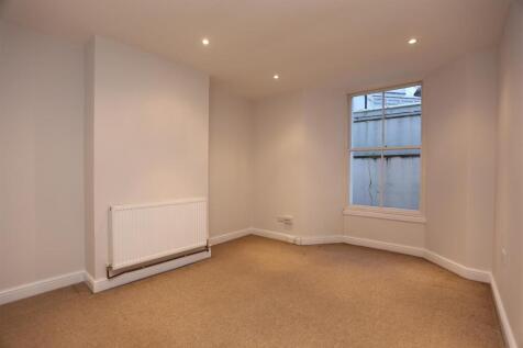 1, 1 Bath Street Bed 1 (1).JPG