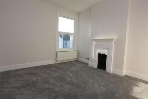 87 St Leonards Road Bed 2.JPG