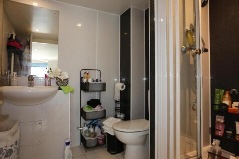 ROOM 168, 16-18 REGENCY SQ (1).JPG