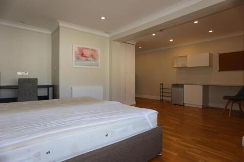 ROOM 164, 16-18 REGENCY SQ (2).JPG