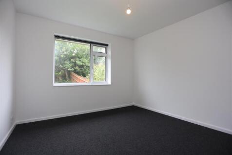 49 Staplefield Drive Bed 1 (1).JPG