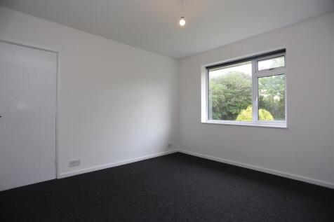 49 Staplefield Drive Bed 1 (2).JPG