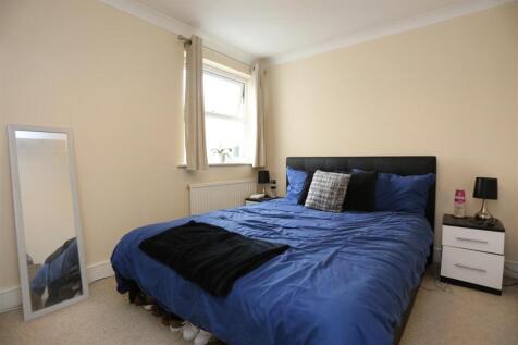 2, 75 Lorna Road new Bedroom 1 (2).JPG