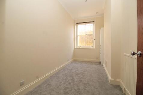3 GRAND AVENUE MANSIONS BEDROOM.jpg