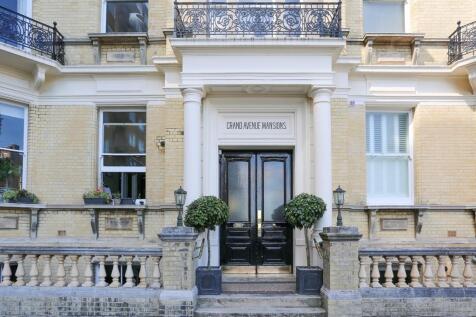 3 GRAND AVENUE MANSIONS FRONT 2.jpg