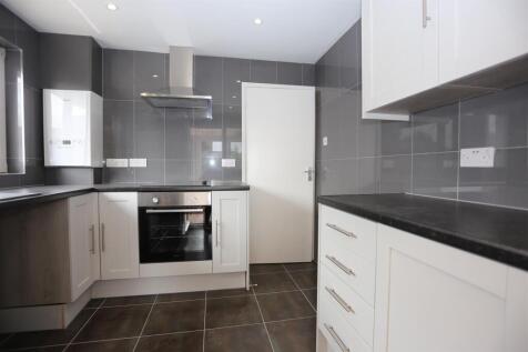 66 Crown Rd kitch3.JPG