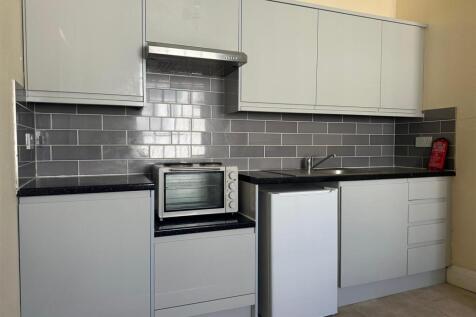 KITCHEN 2.jpg