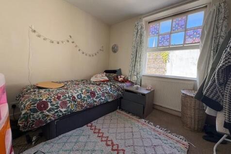 2, 9 ROCK STREET BEDROOM 2 NEW.jpg