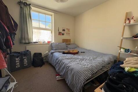 2, 9 ROCK STREET BEDROOM NEW.jpg