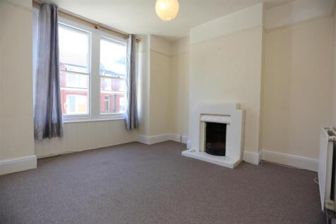47 Rugby Place new bed1.JPG