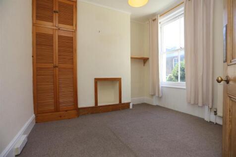 47 Rugby Place new bed2.JPG
