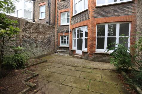1, 18 Clifton Road  (5).JPG